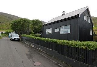Rættarvegur 4