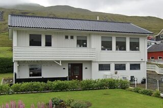 Hvalvíksvegur 81