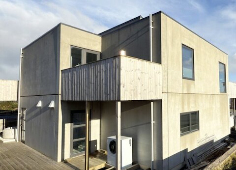 undir Gráasteini 7A