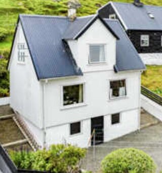 Garðavegur 13