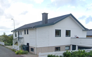 Lambagerði 1