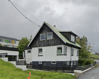Strandatún 4