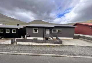 Garðavegur 15