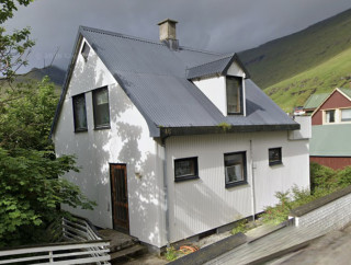 Kirkjuvegur 46