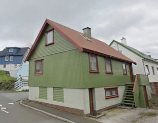 Kirkjuvegur 8