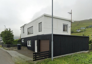 Krossgøta 21