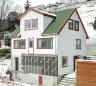 Niðari Vegur 49