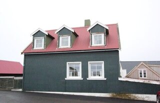 Kirkjuvegur 3